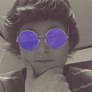 Meet your Posher, Collin